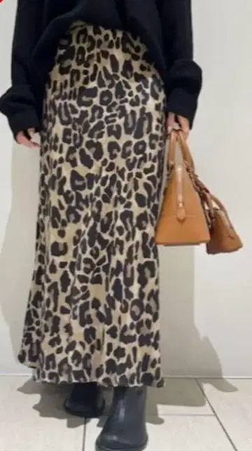 mila owen 레오파드 롱 스커트