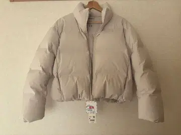 [ 새상품급 ] UNIQLO 심리스 다운 숏 자켓 M