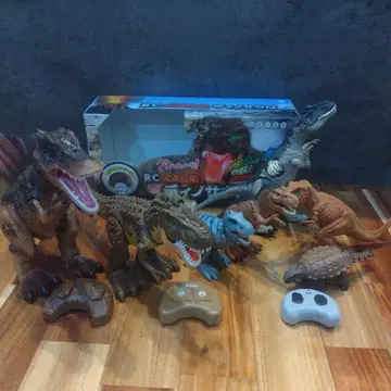 공룡 로봇 세트 (리모컨 포함) 크리스마스 선물로 추천