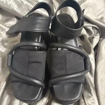 에모다 통굽 샌들 M