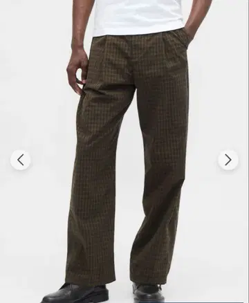 GAP 다크 브라운 체크 무늬 바지