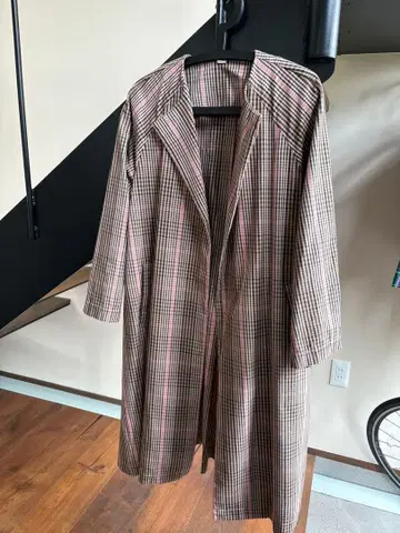 미러오웬 새상품급 미러오웬 체크 무늬 롱 코트