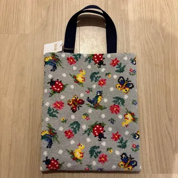 미사용 새상품 페이러 하이디 A4 토트백 이벤트 한정품 파스더바톤