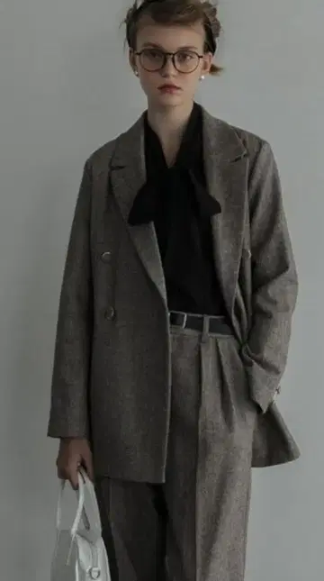 울 라이크 헤링본 테일러드 자켓 & 2 턱 팬츠 셋업