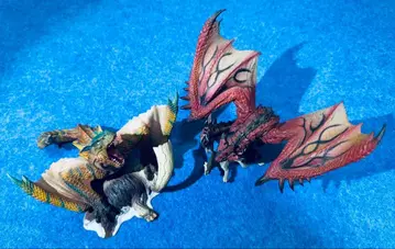 몬헌 DX 동상 모델 몬스터즈 리오레우스/티가렉스 2체 세트