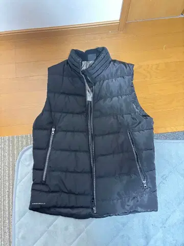 EVENRIVER FIBER DOWN 블랙 다운 베스트