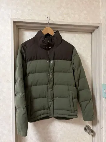 patagonia 다운 자켓 올리브 그린/블랙 XS