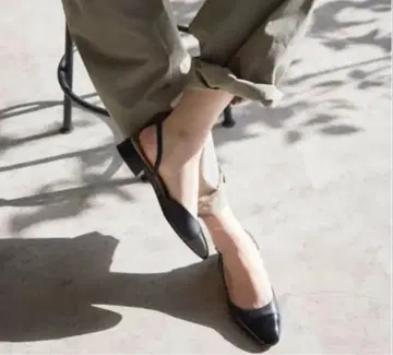 [ SLOBE IENA ] 새상품급 바이컬러 펌프스 샌들 24.5cm