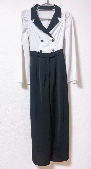 수트풍 화이트 블랙 긴팔 원피스