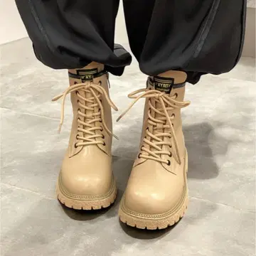 새상품 숏 부츠 여성용 걷기 편한 통굽 22.5cm 베이지