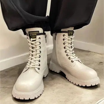 새상품 숏 부츠 여성 여성용 걷기 편한 통굽 24cm 아이보리