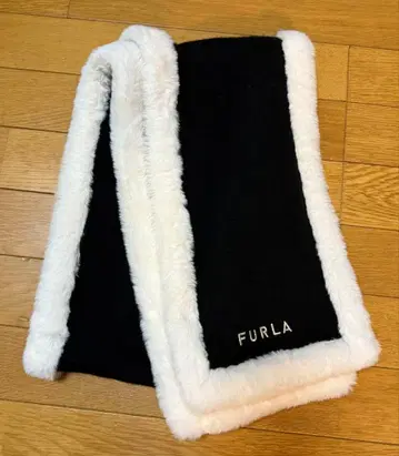 FURLA 머플러 에코 퍼 부착