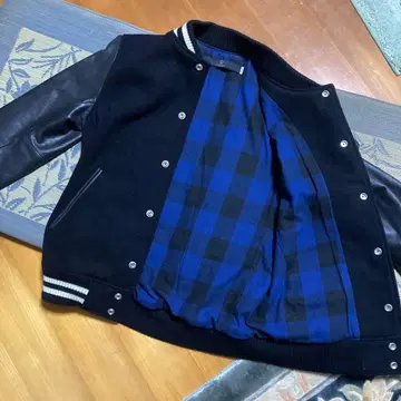 유나이티드 애로우즈 바시티 자켓 L 블랙/파랑 리브 체크 소가죽 울