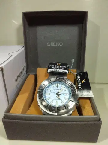 미사용품 SEIKO 프로스펙스 SBDY053