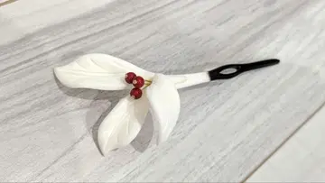 [ 꽃 책갈피 ] 헤어콤 화이트 빨간색 구슬 백합 기모노 머리 장식