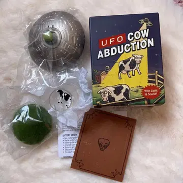 UFO COW ABDUCTION 아브닥션 우주인 피규어