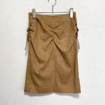 COUP DE CHANCE 스웨이드 느낌 벨트 스커트 카멜