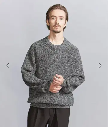 미사용 B&Y 크리스프 아제 형태 크루넥 니트 워셔블