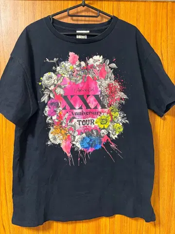 30th Anniversary TOUR 티셔츠 F 사이즈 블랙