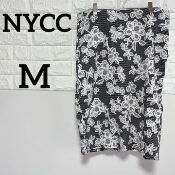 [ NYCC ] 타이트 스커트 M 꽃무늬 (화이트/블랙)