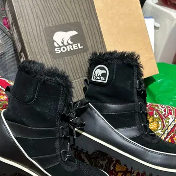 SOREL 블랙 방수 부츠 퍼 포함 1회 착용 새상품급 24.5cm