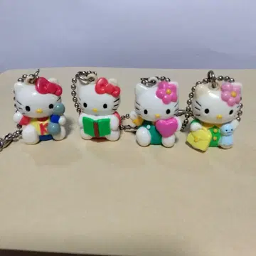 레어 헤이세이 레트로 헬로키티 키링 4개 세트