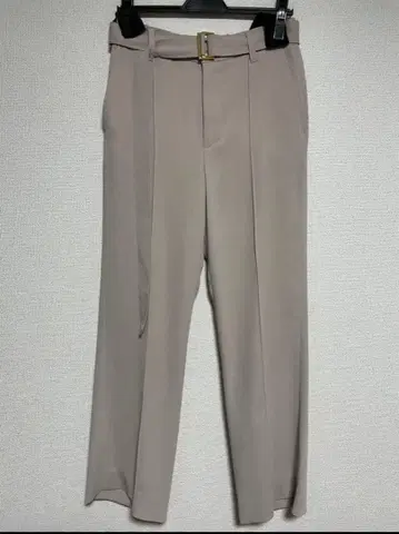 CULLNI 22SS 벨트 포함 플레어 팬츠 그레이쉬 베이지 사이즈 1