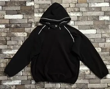 DESCENTE 블랙 후드 부착 후드티