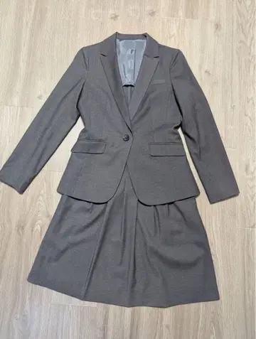 그레이 스커트 수트 상하의 세트