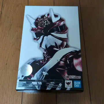 S.H.Figuarts 진골조제법 가면라이더 히비키 홍