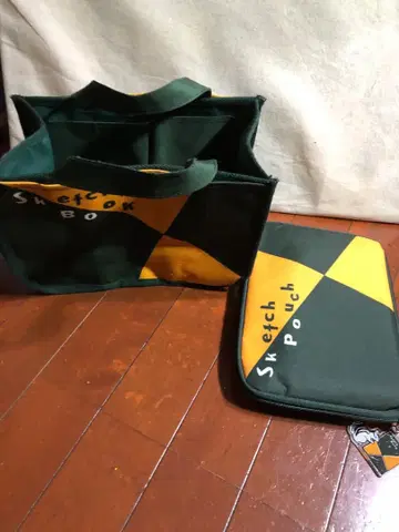 Sketch Book 토트백 중형 캔버스제와 파우치 미사용품!
