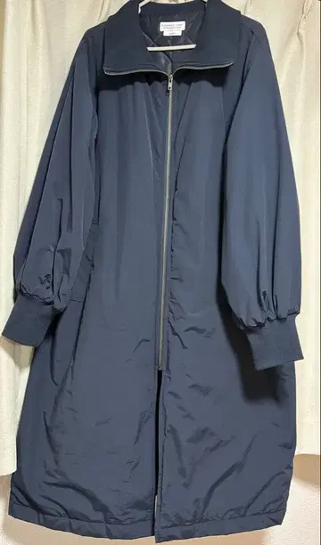 차오패닉 티피 스탠드 카라 볼륨 슬리브 코트