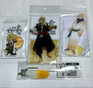 와이텔즈 키리얀 아크릴 스탠드 꼬리펜