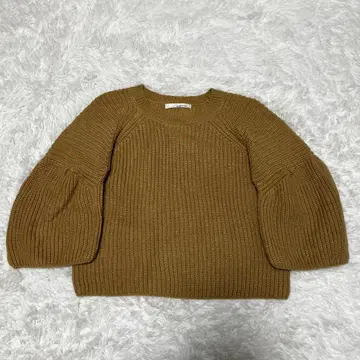 [ mysty woman ] 벌룬 슬리브 라운드넥 니트 베이지 F