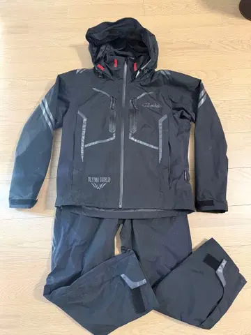 가마가츠 GM3639 알테마 쉴드 레인수트 블랙/티타늄 그레이