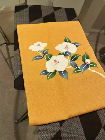 크레이프 원단 나고야 오비 산들바람색에 흰 동백꽃 새상품급