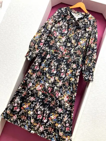 슈퍼 뷰티 보타이 디자인 벌룬 소매 롱 원피스