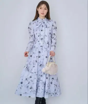 노엘라 라인 플라워 보타이 원피스 색스 꽃무늬 미사용 새상품