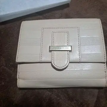 베이지 스트라이프 접이식 지갑