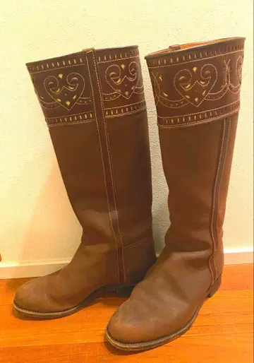 유나이티드 애로우즈 브라운 자수 롱 부츠