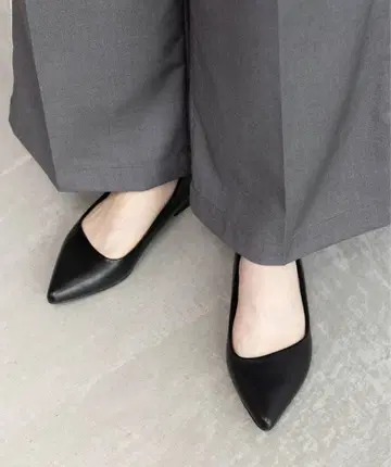 펌프스 로우힐 스틸레토