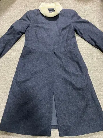 에네스베 퍼 롱 코트 블랙 계열 다크 그레이