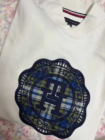 TOMMY HILFIGER 화이트 맨투맨 로고 트레이닝복 S 사이즈