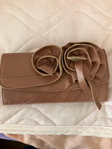 [ 새상품! ] 로즈 핑크 꽃 장식 천연 가죽 장지갑