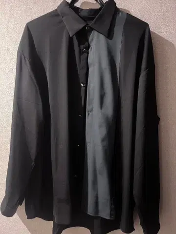 블루 긴팔 셔츠 이소재 절개품