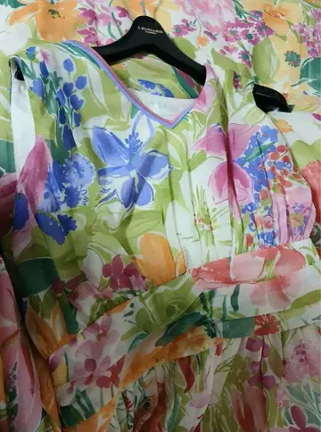 시착만 한 상품 레오나르 2024년 롱 원피스 3사이즈 40