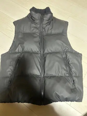 ZARA 블랙 다운 베스트 M