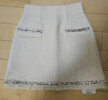 아푸와이저 리셰 화이트 트위드 미니 스커트