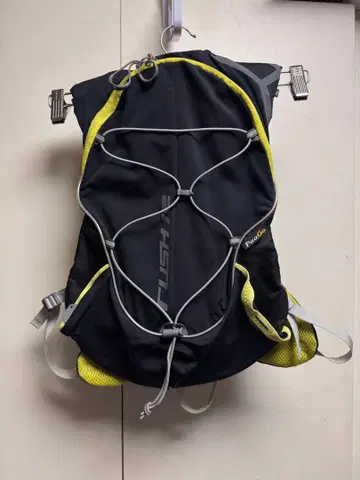 퍼고웍스 Rush 12 백팩 블랙/노랑