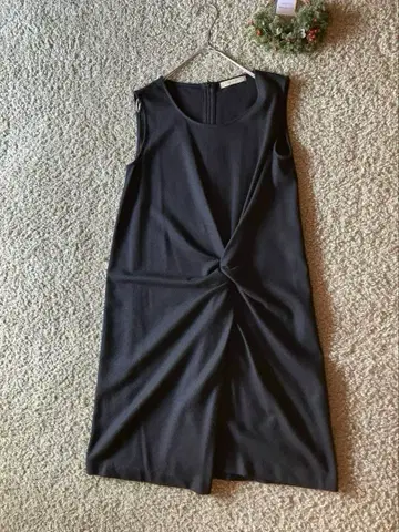 토모로랜드 데프레 울 슬리브리스 원피스 사이즈 S